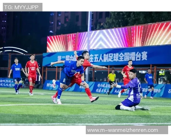 实时新闻赛后分析杭州足球队与深圳足球队的团队协作表现及未来展望